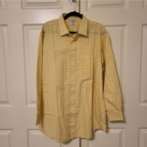 NWOT Brooks Brothers yellow button-down collard dress shirt
